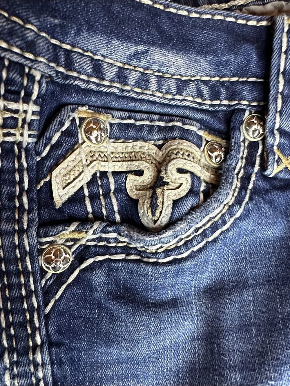 Rock Revival 26” waist 29” inseam CodeDark Blue Women's Embellishmed details